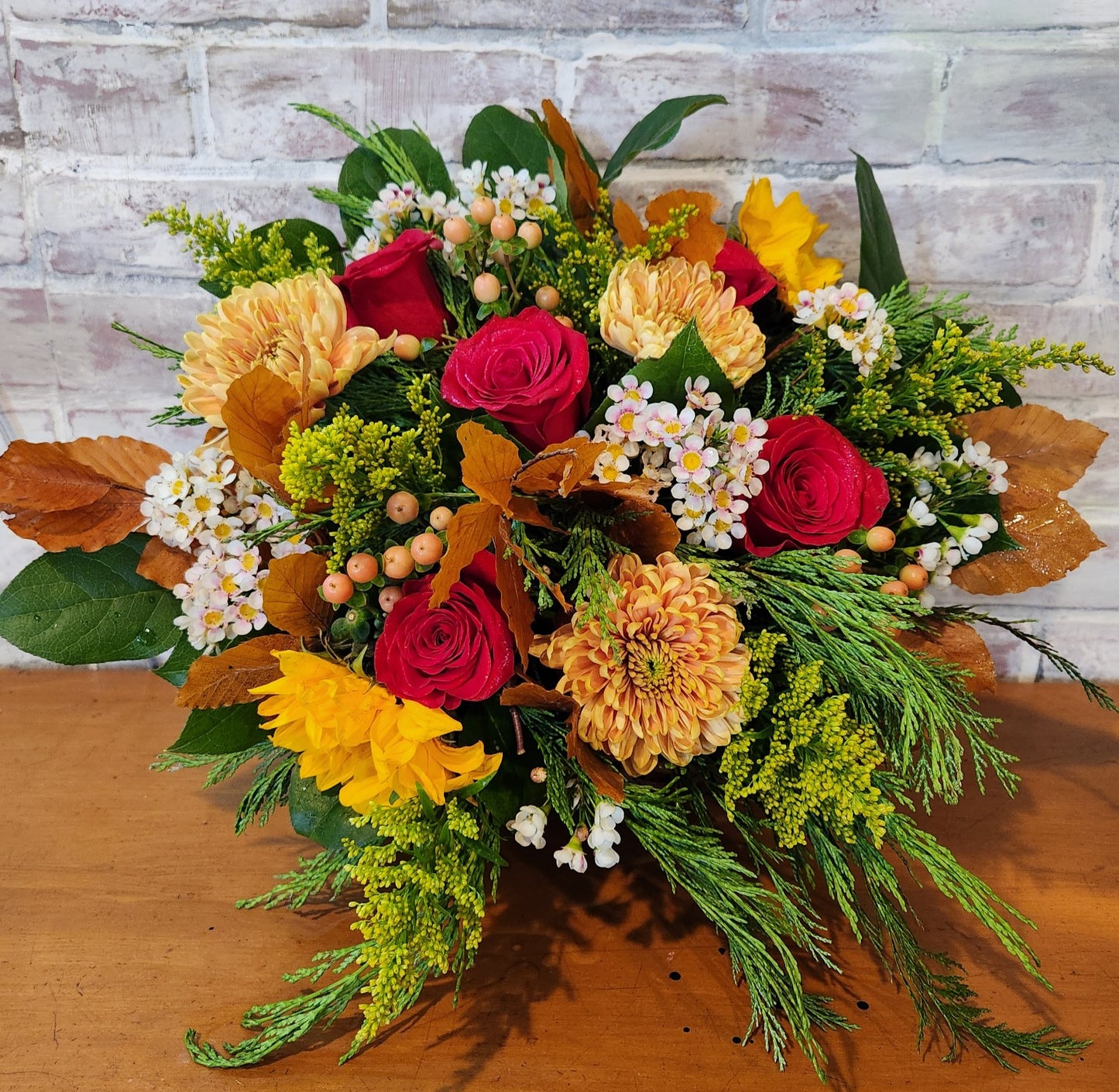 Square and Bright Centerpiece image 0